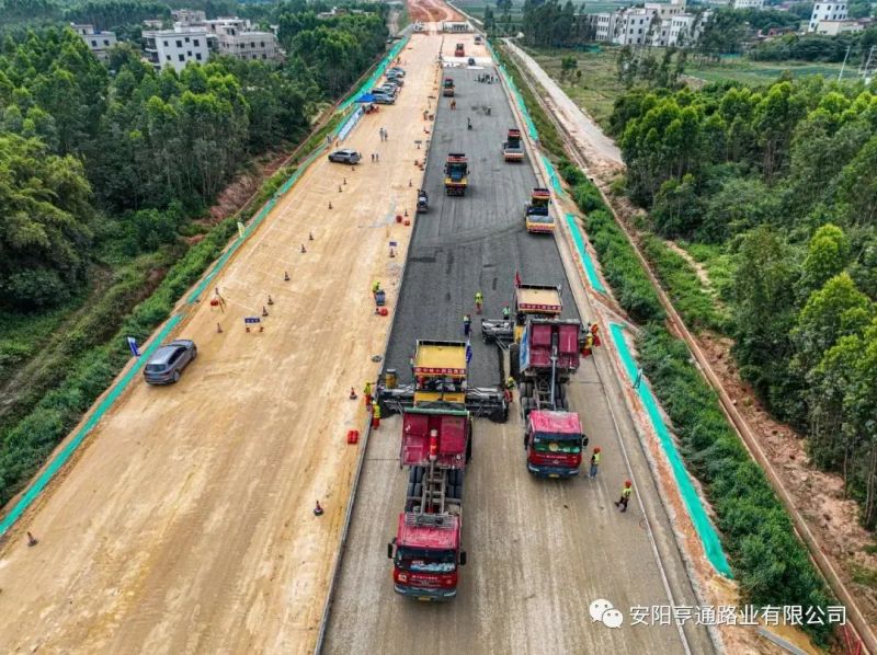 【省重 點項目】3D技術“打印”高速公路，南三島大橋項目進入路面工程施工階段